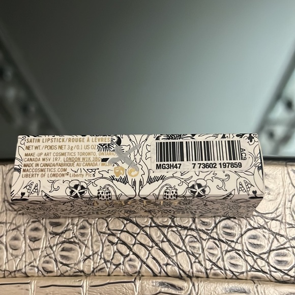 NIB! Mac Cosmetics Liberty Of London Collection Lipstick In Color Peachstock. - Picture 7 of 14